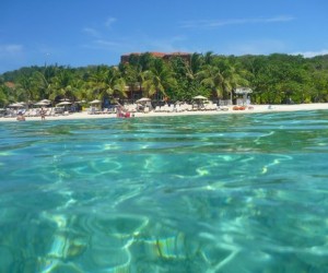 west-bay-beach-Honduras