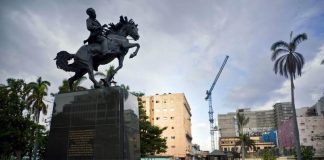 cuban-statue-of-jose-marti-unveiled