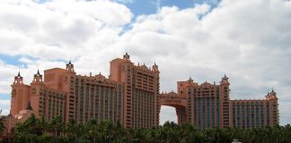 Atlantis_Paradise_Island_Hotel