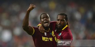 Carlos-Brathwaite-and-chris-gayle