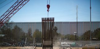 us-starts-construction-on-border-wall