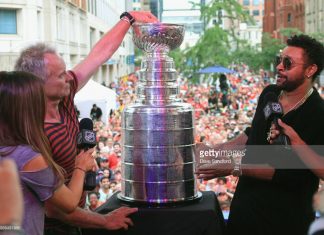 shaggy-sting-at-stanley-cup