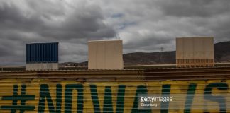 trump-walls-become-attraction-in-mexico