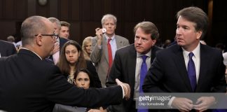 Kavanaugh-ignores-Fred-Guttenberg