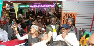 beres-hammond-and-fans