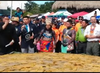 Worlds-largest-plantain-fritter-cooked-up-in-Panama