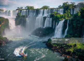 igazu-falls-latin-america