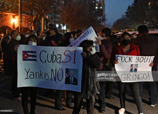 bolivians-rally-for-cuban-govt