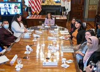 kamala-harris-and-daca-recipients-meet