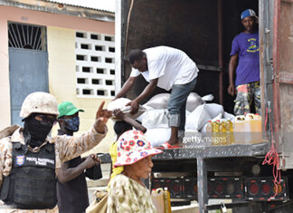 haiti-food-distribution-earthquake-relief