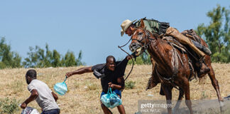 us-border-agents-ride-down-haitians