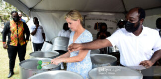 countess-of-wessex-plays-the-steel-pan