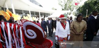 QUEEN-IN-TRINIDAD-2009