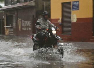 belize-flooding-ahead-of-hurricane-lisa