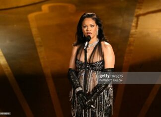 rihanna-performs-oscars-2023