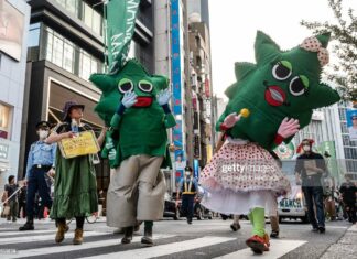 weed-protest-in-japan