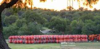 texas-buoy-barrier