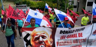 Panamanians-protest-donald-trump